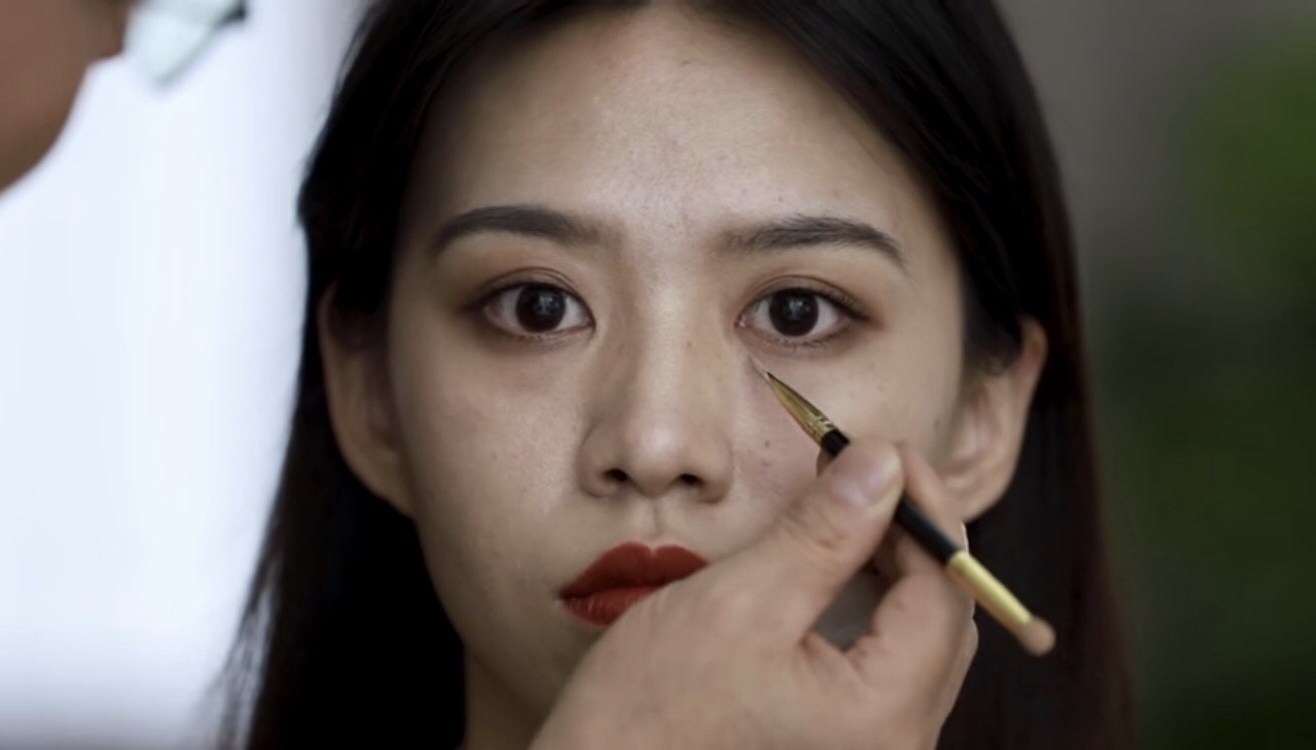 NARS遮瑕液有点贵？比起它的使用效果，两百多一支真的不算贵