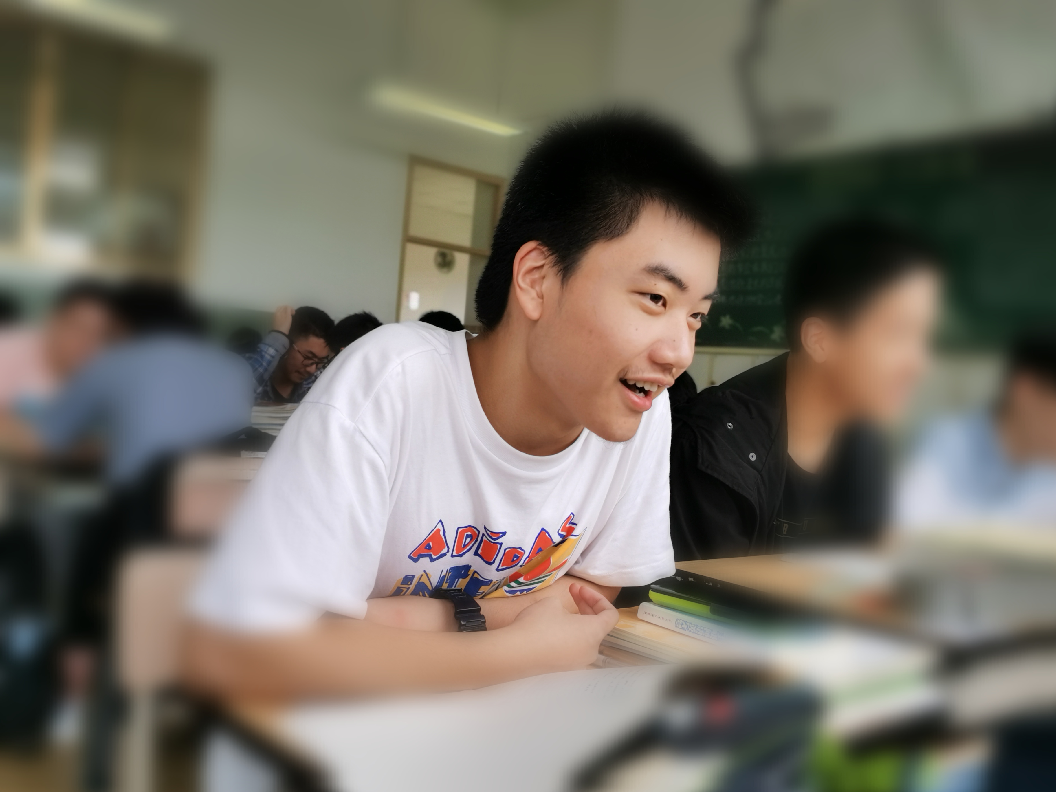 课前三分钟思辨演讲主题,一分钟浓缩思维演讲