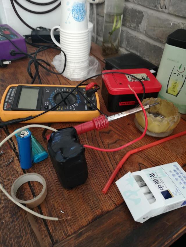 本田摩托车幼兽70c,改装老款铃木摩托