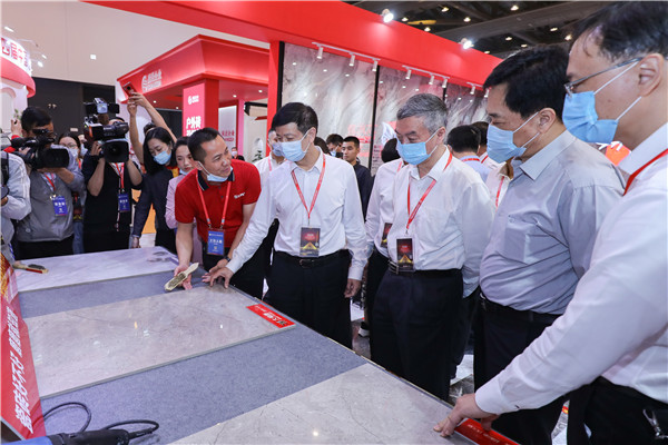 晋江家博会：扮靓春天的福建陶博会