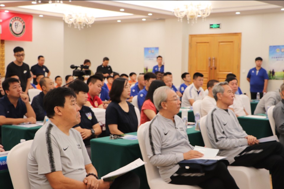 中国足球青训培训机构,中国名宿辅导团