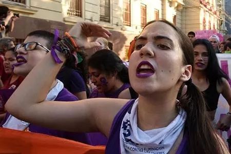 现在在泰国旅游穿什么衣服,泰国穿什么颜色衣服好看