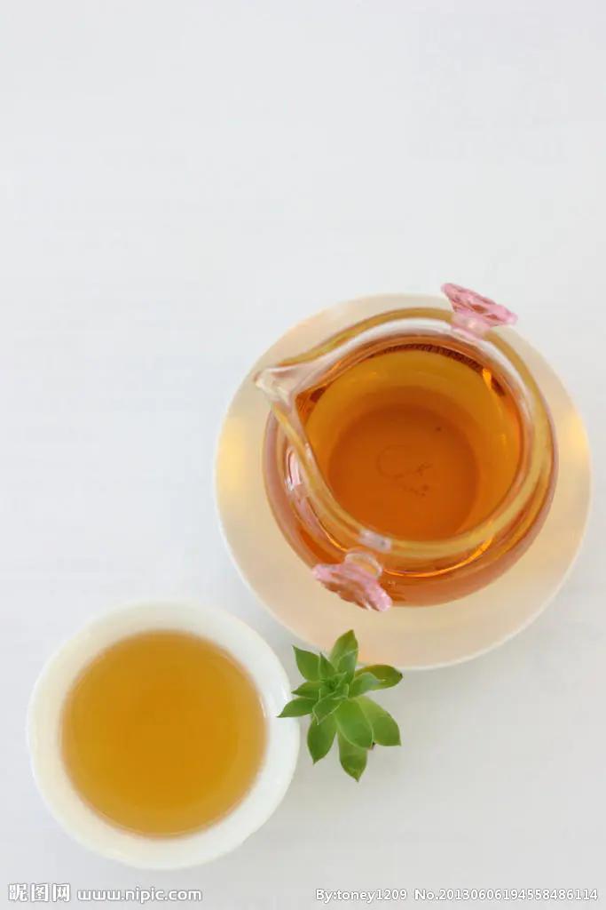 红茶的产地加工过程及其功效,红茶加工成分变化原因分析