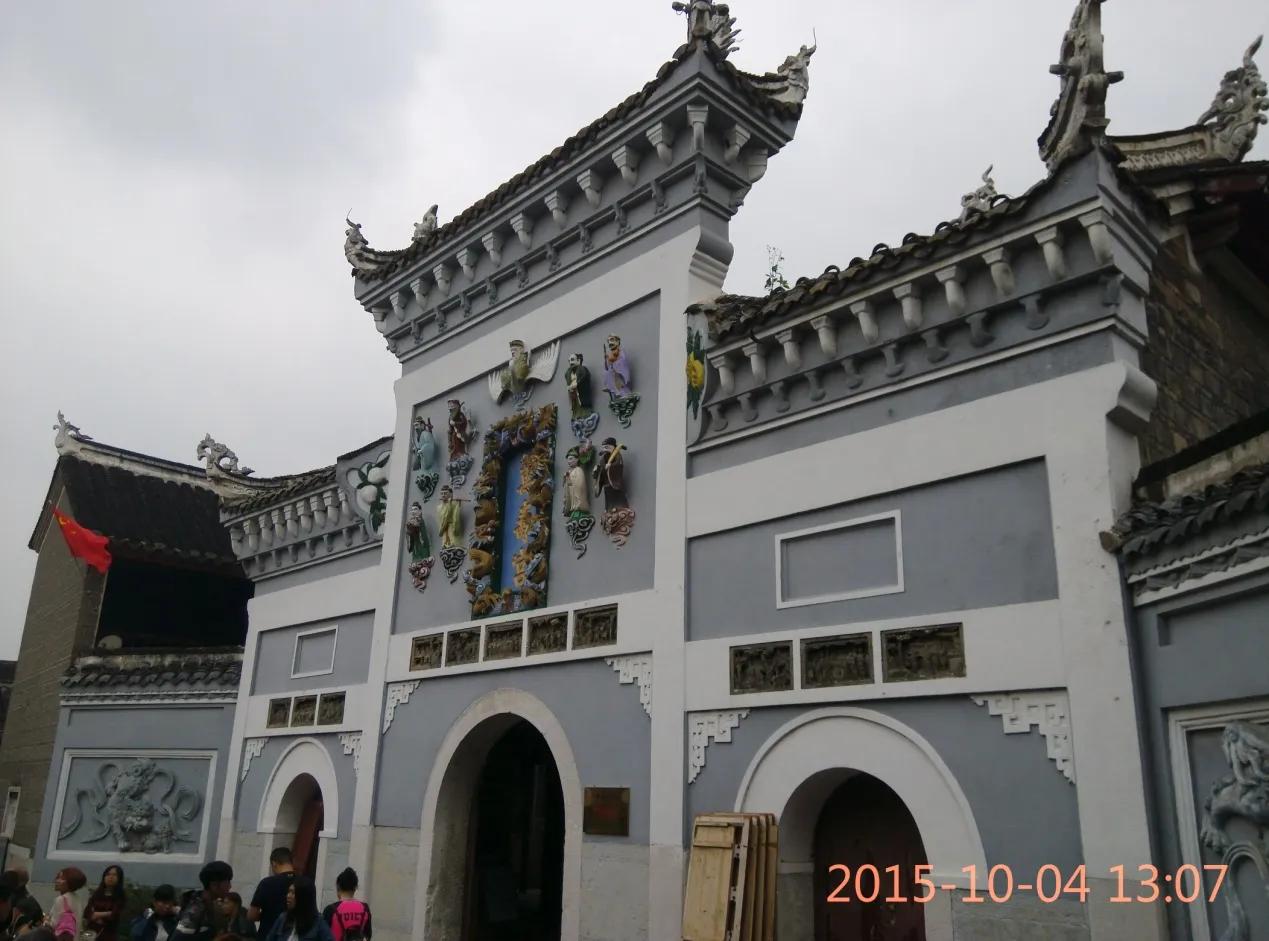 黄果树荔波小七孔苗寨镇远两日游,千户苗寨梵净山黄果树三日游