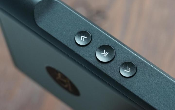 又一部能买两台苹果手机、两部华为手机的国产超豪华MP3问世了