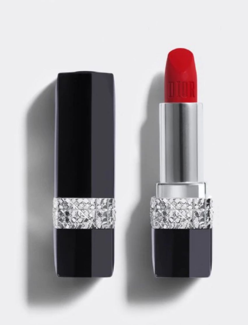 等摘下口罩那天，她们说必须！马上！立刻抹上这支口红！