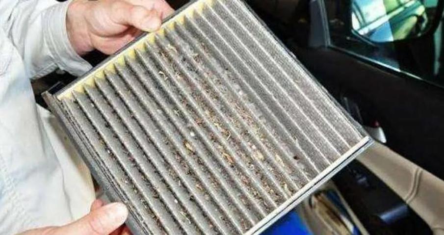 车内刺鼻味找不到原因,车内异味去除小妙招视频