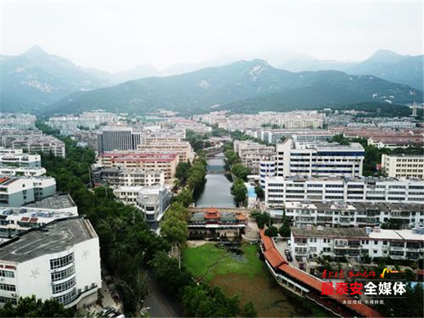 泰城水生态环境治理,泰城夜景照片