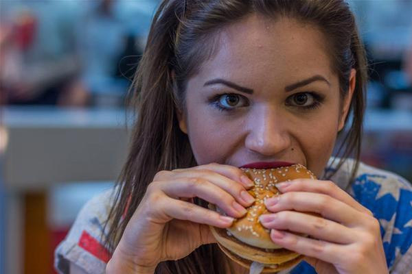 肚子咕咕叫常常放屁是什么症状,肚子咕咕叫还经常放屁是什么症状