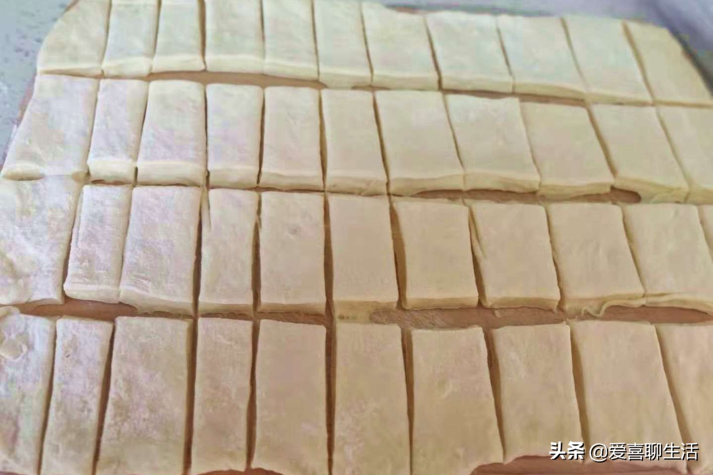 入春后多吃它，一蒸一拌再一煮，鲜香劲道有营养，大人小孩都爱吃