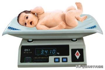 新生下来的婴儿吃多少,新生宝宝十天吃多少量