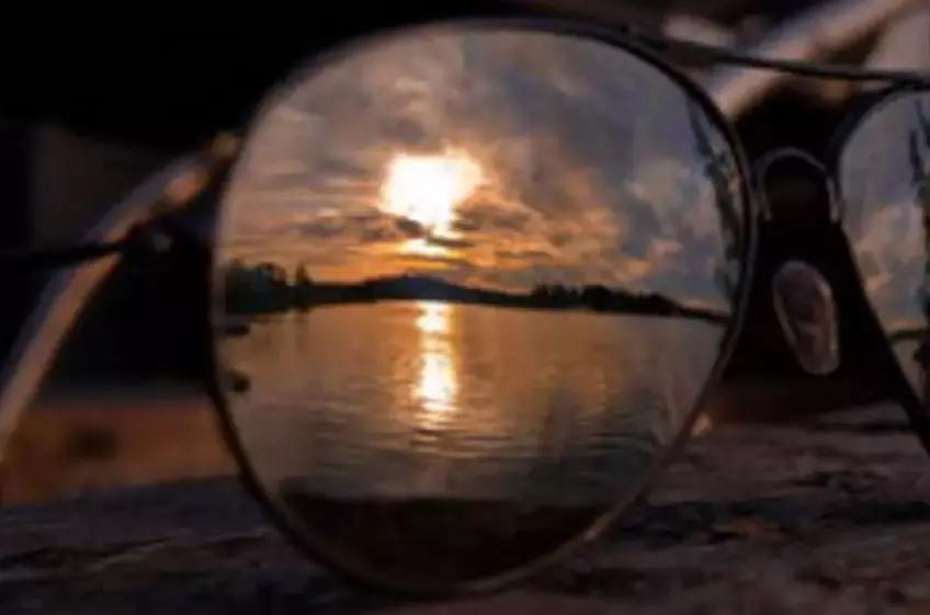 挑选偏光太阳镜,太阳镜怎么挑选比较合适