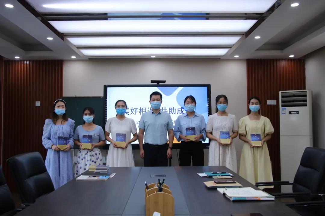 成长因“汝”更美好—郑州市中原区汝河新区小学新教师培训特写