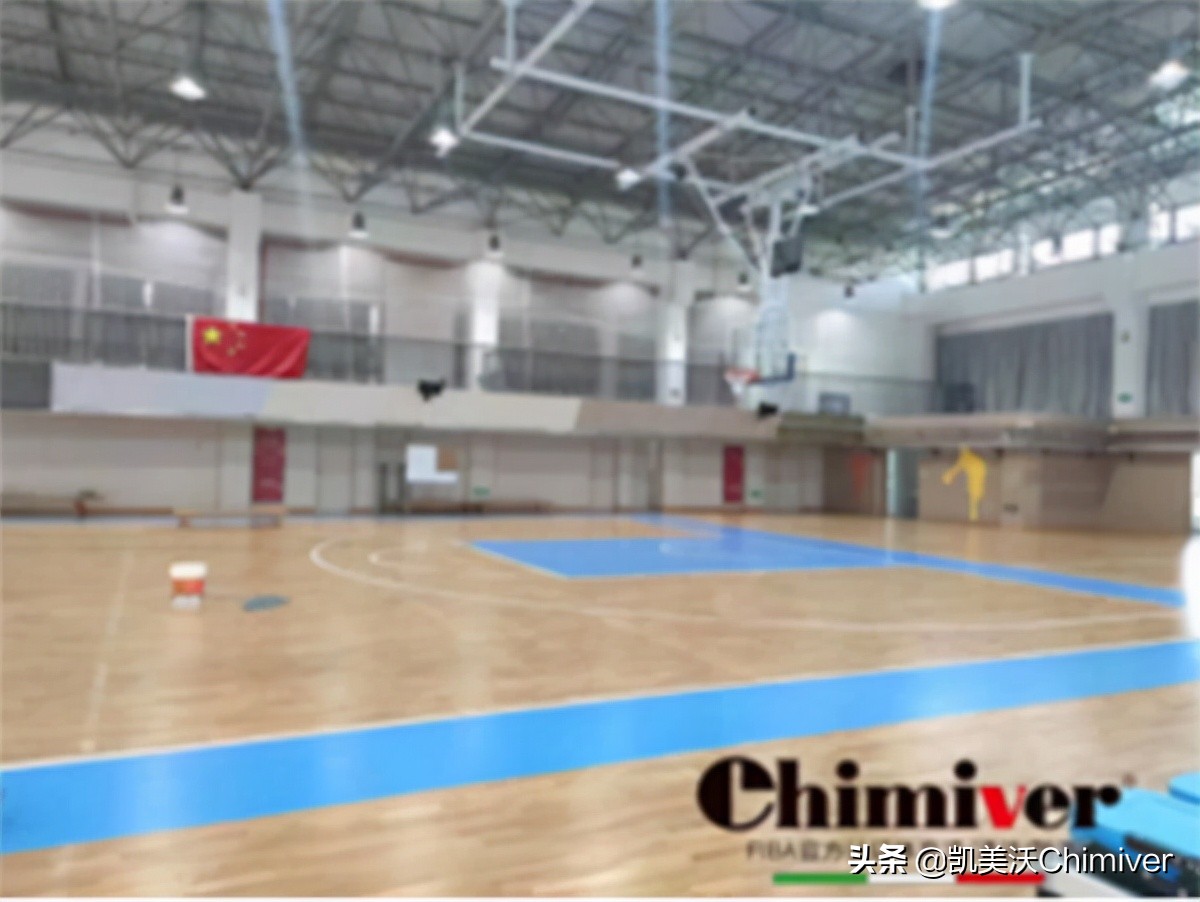 运动木地板彩漆,运动木地板漆施工视频