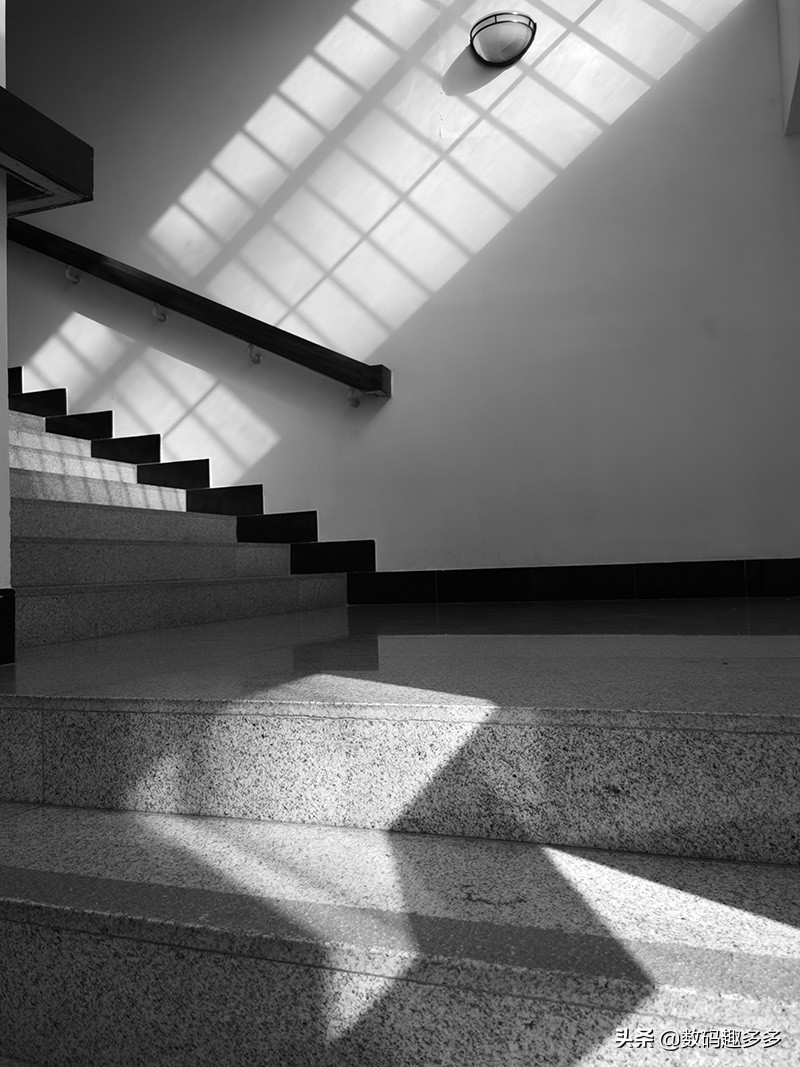 新手如何快速上手华为p50pro,深度评测华为p50与华为p50pro视频