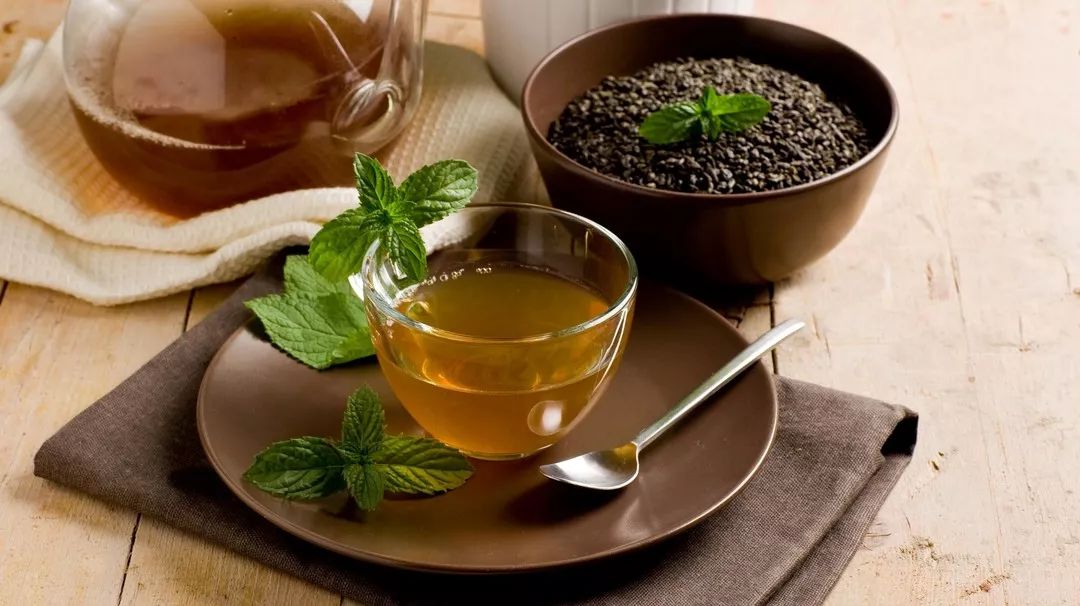 保温杯里放几个枸杞有没有事儿,保温杯里枸杞要吃吗