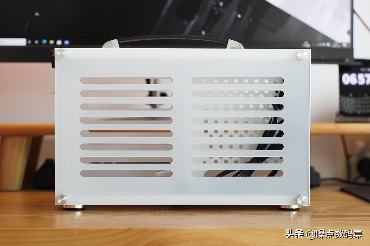 超频三蜂鸟i100pro散热改造,蜂鸟i100itx机箱测评