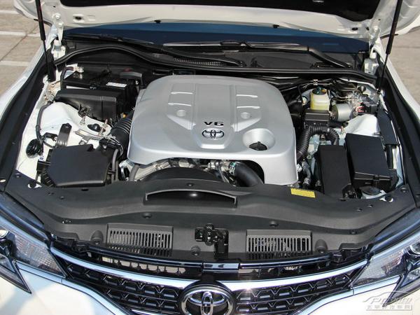 致敬经典，一代神车~丰田锐志