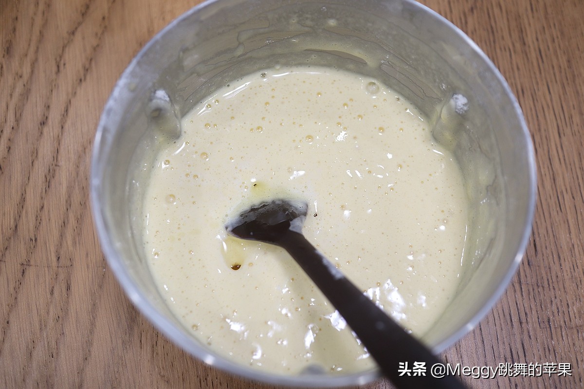 只需要鸡蛋面粉和酸奶做的蛋糕,用一个鸡蛋和蛋糕粉做早餐