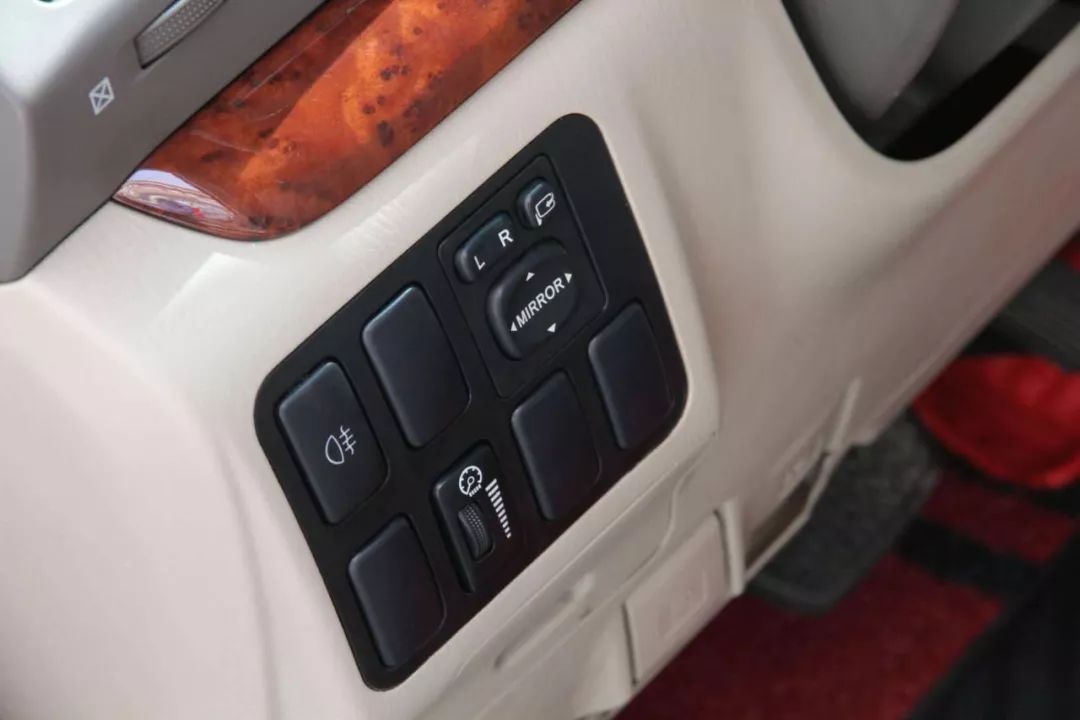 老车翻新：15年后的邂逅，普拉多LC120旧车换新颜，满血复活。