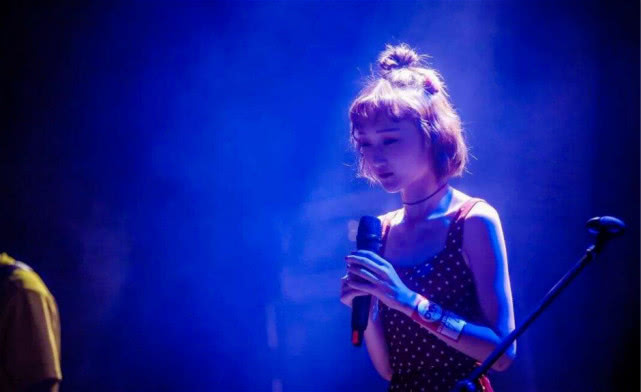 超好听的爱情歌曲铃声,手机铃声最好听的爱情歌曲