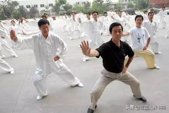 初学站桩无极桩浑圆桩太极桩,太极浑圆桩功视频