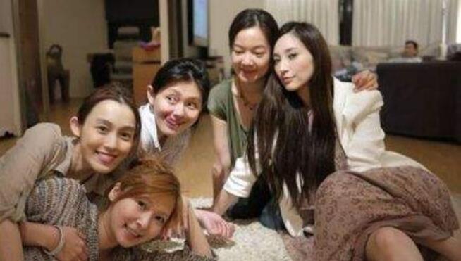 吴佩慈第四胎还没进豪门,恭喜40岁吴佩慈宣布怀第四胎