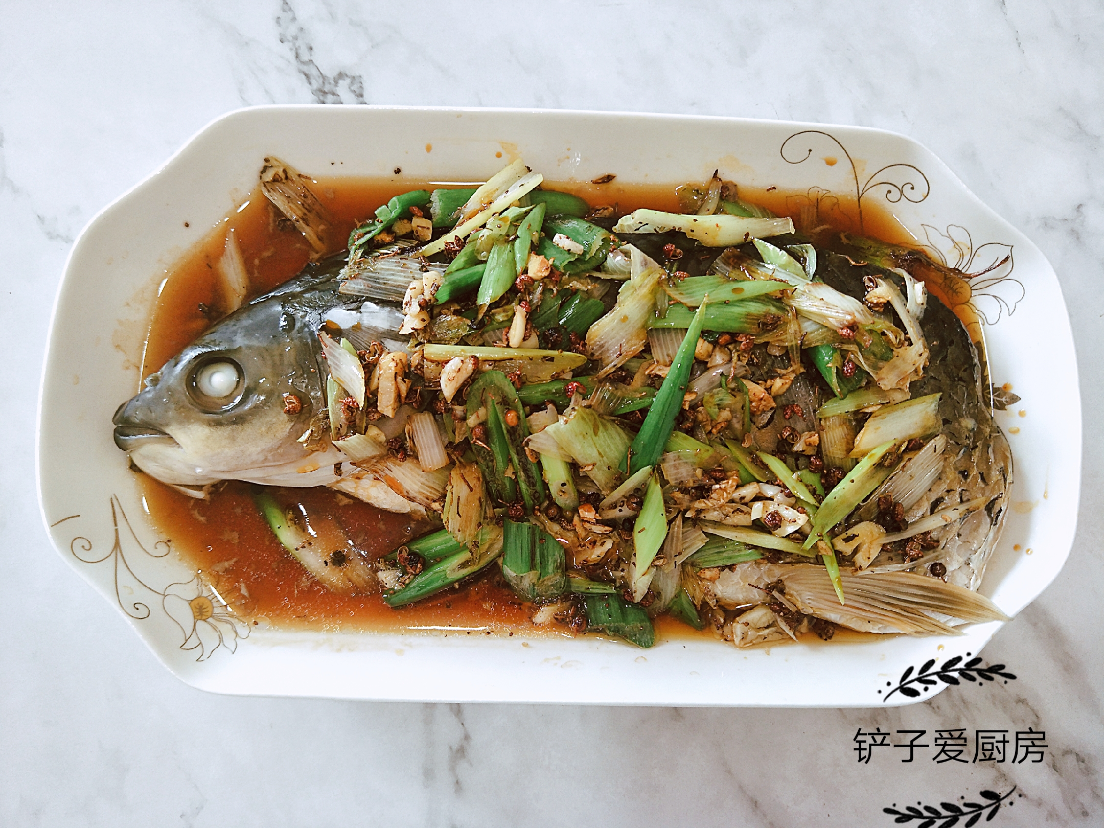 宝妈坚持清淡饮食，长期下来刮油减脂，从140斤瘦到99斤