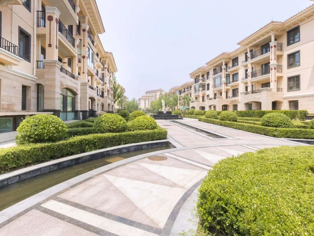 欧洲造园技艺恒华湖公馆一弯湖水，一生所向，湖居美宅！