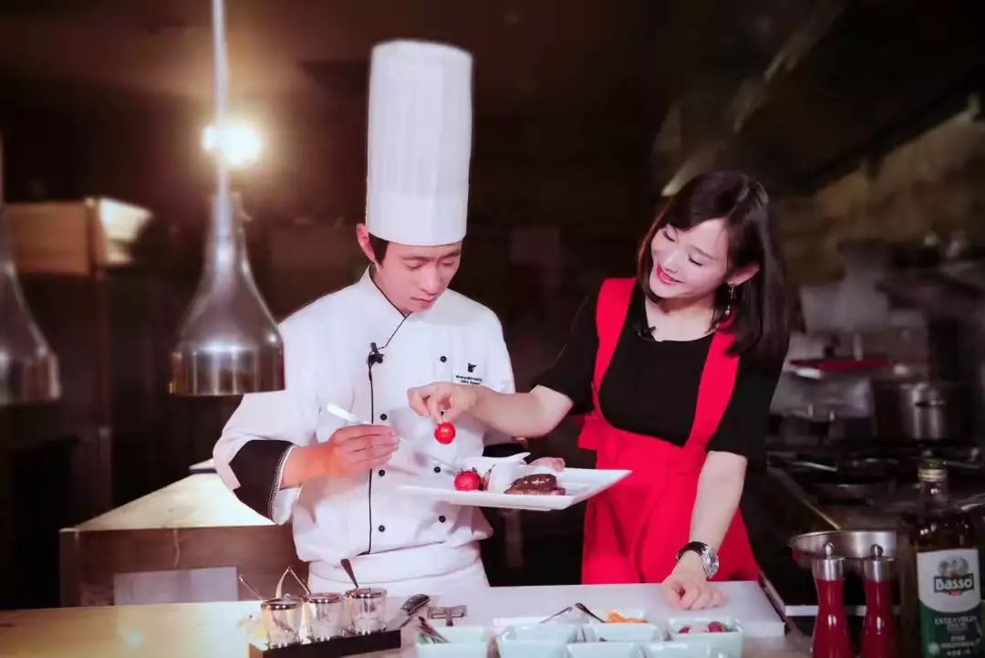 臻封面Vol.2|她是差不多小姐,更是狠角色美妈