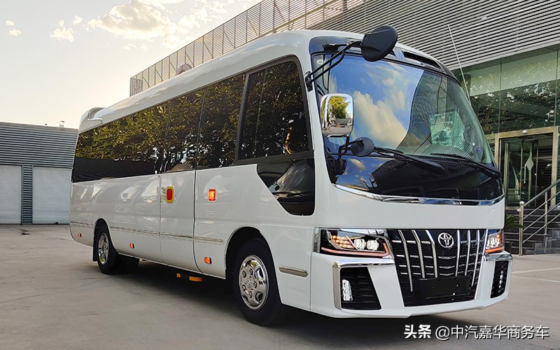 丰田考斯特12座豪华商务车价格解析