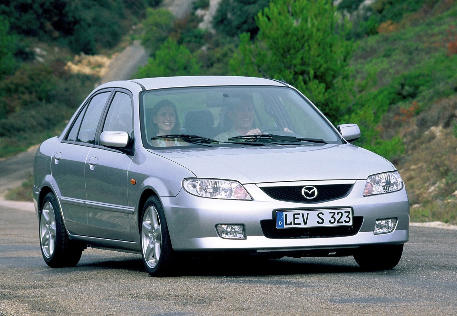 马自达323和海马普力马,谁还会想起当年的马自达