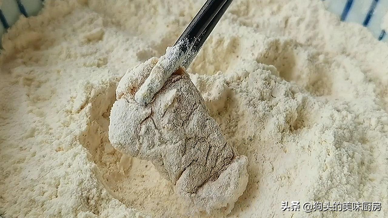 炸鸡块不裹面粉最简单的做法,过年炸鸡块用淀粉还是面粉好吃