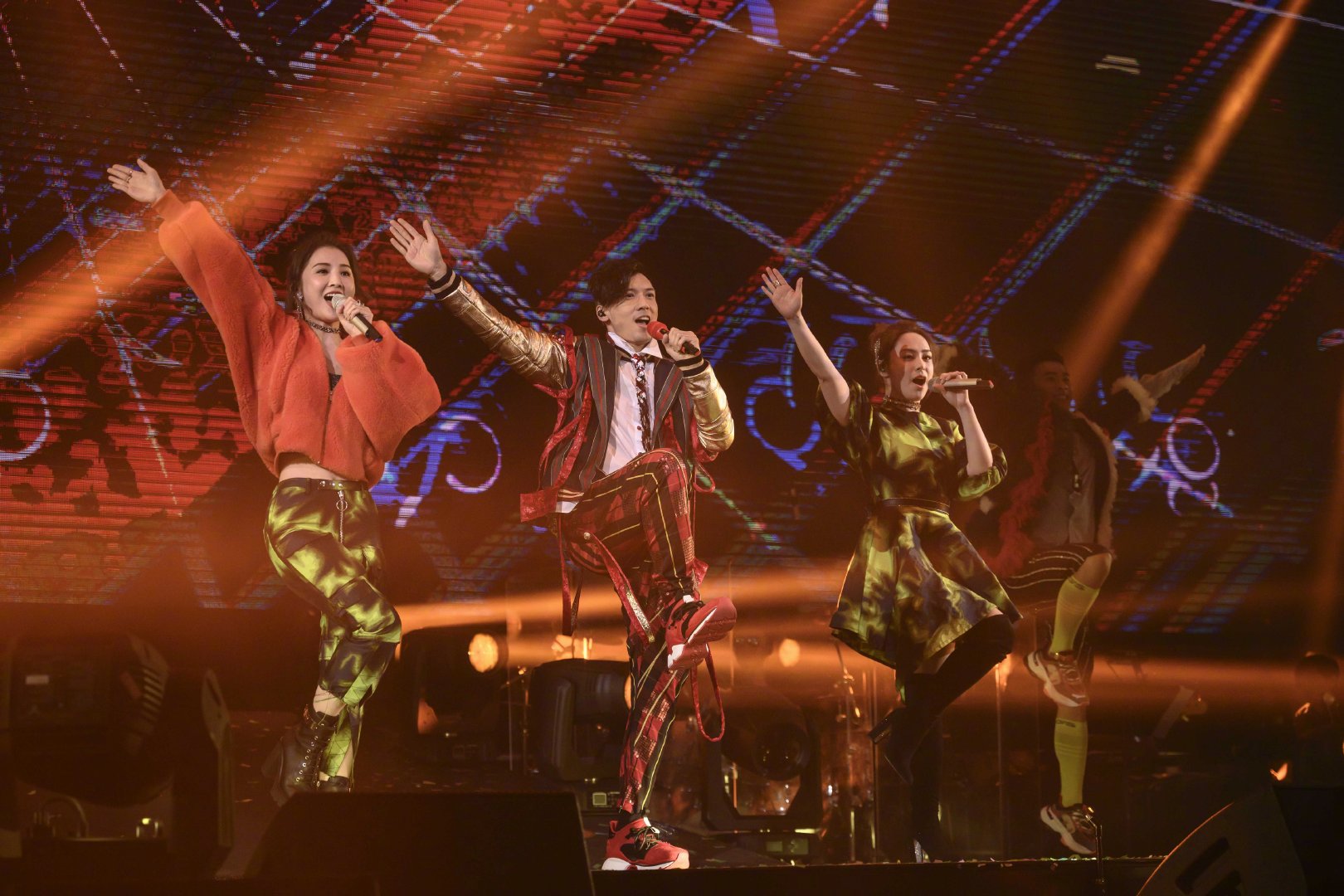 阿娇阿sa的双生感造型魅力在哪,twins组合阿娇和阿sa最新图片