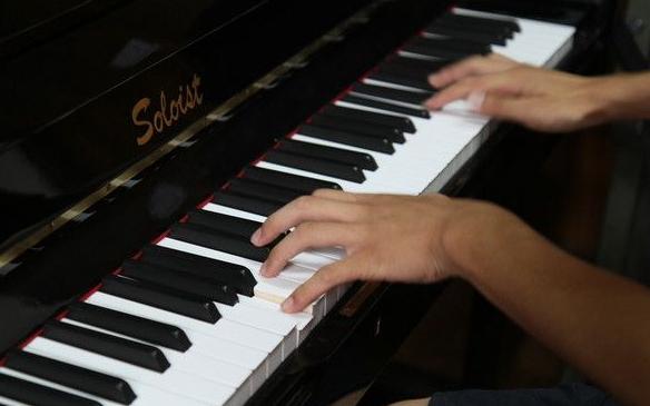 什么时间练琴最有效,怎么有效练琴吉他