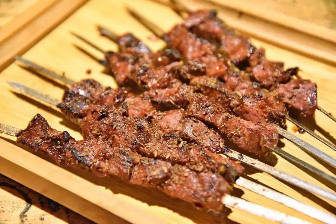 青海羊肉和宁夏滩羊哪个好,青海新疆内蒙哪里羊肉最好