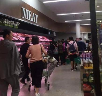 非洲人不解:我们“大金链子”这么便宜,为何中国大妈不来抢购?