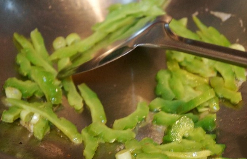 超级简单又好吃的美食不需要水果,不会做菜做出来的菜都是黑暗料理