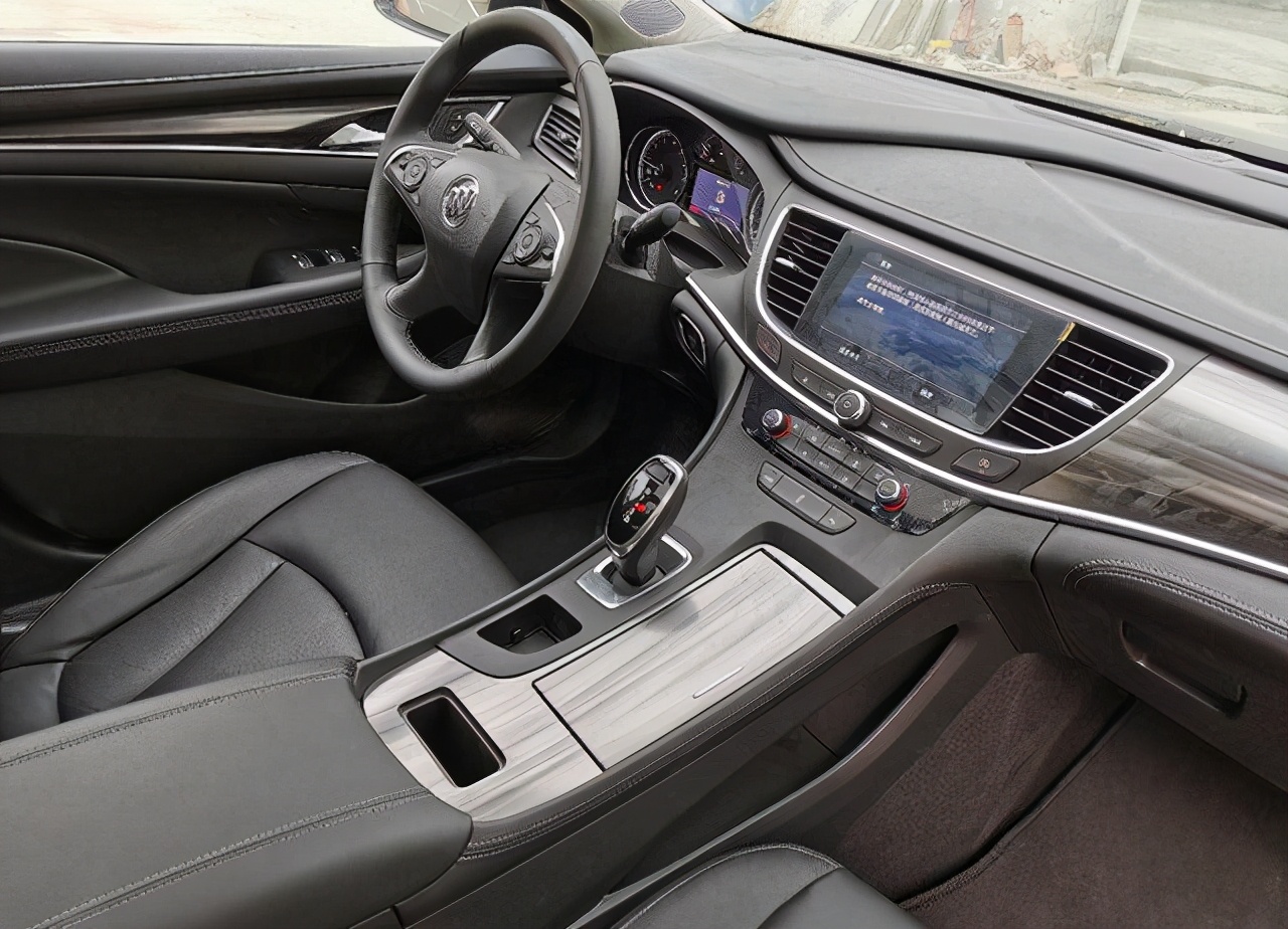 福特金牛座和别克君越到底谁好,别克君越和福特金牛座评测