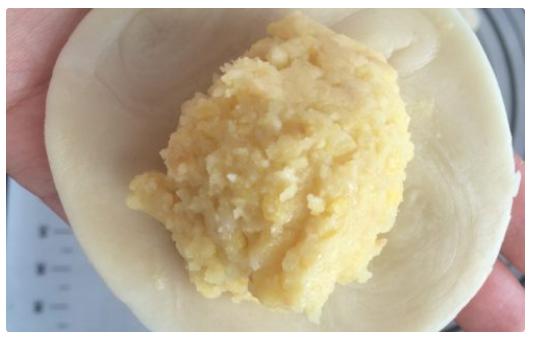 酥皮绿豆饼的家常美味做法,为你讲解酥皮绿豆饼的制作方法