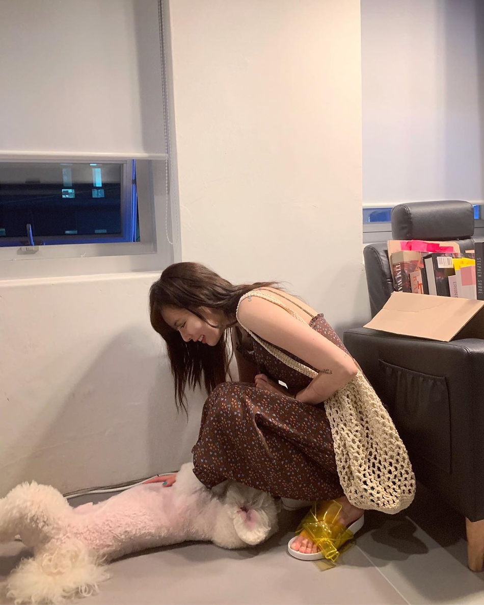 泫雅牛仔长裙穿搭,泫雅碎花吊带裙