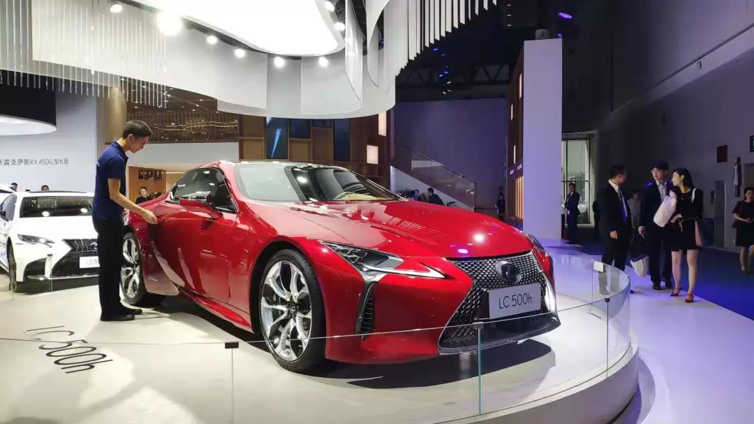 成都车展最火爆的车型,成都最大型车展购车便宜吗