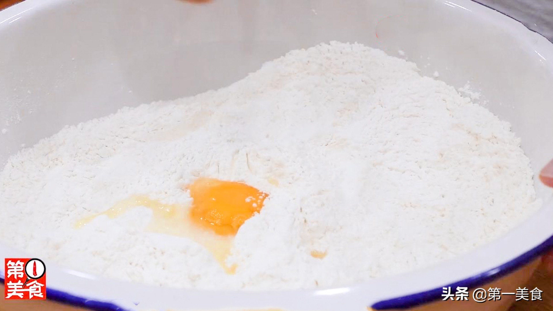 摆摊炸油条的配方和方法,早餐店油条技术教程