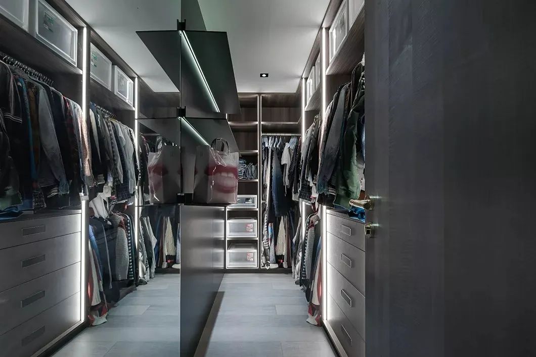 300平米现代简约轻奢风格,40平loft复式公寓装修轻奢风50平