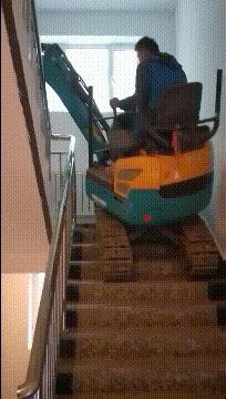 搞笑偷井盖的贼,偷井盖的搞笑图片