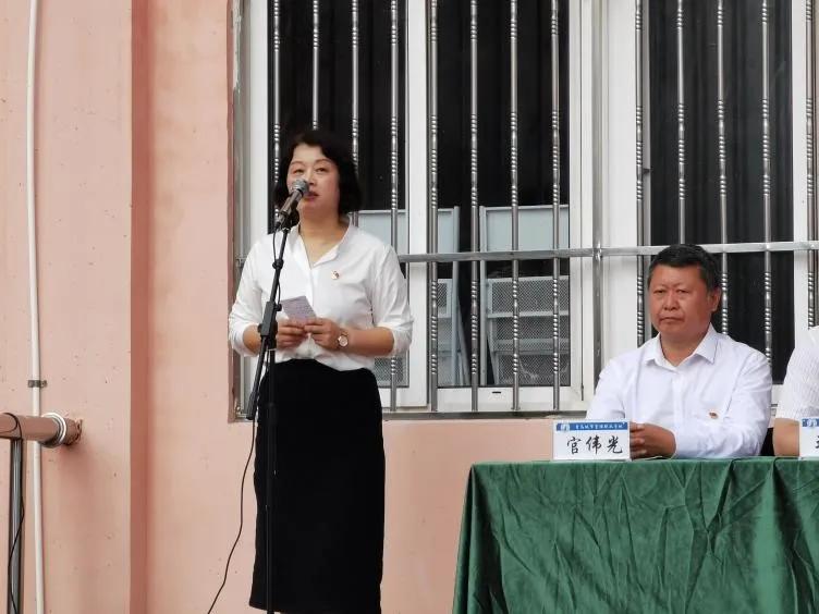 绔嬮珮灏氬笀寰锋爲鑲蹭汉鏂伴婕旇,绔嬪笀寰锋爲甯堥鍋氬垢绂忕殑鑰佸笀