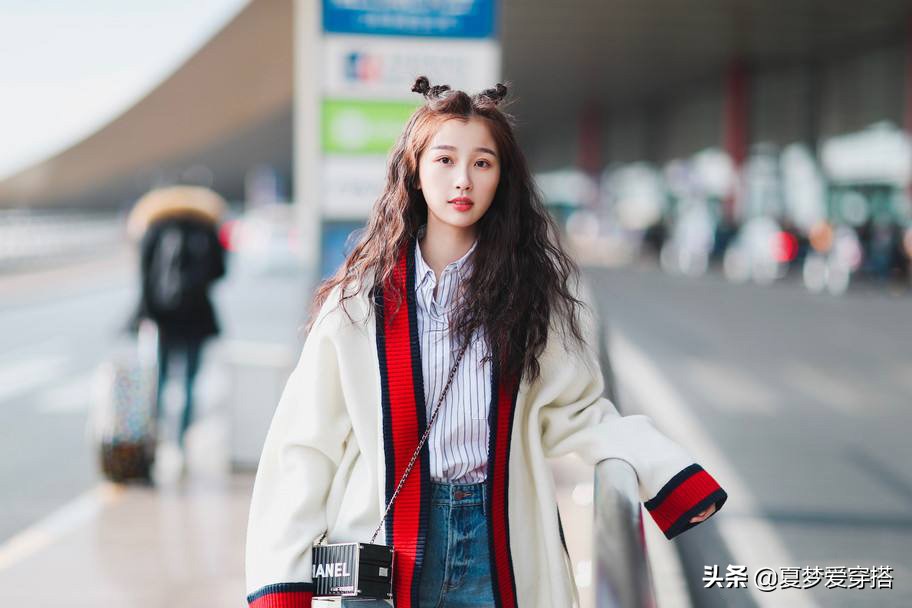 虞书欣穿lisa同款衣服,虞书欣同款包包3ce