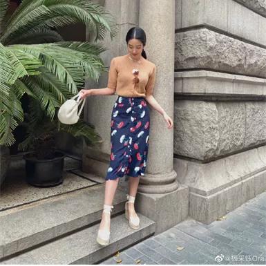 杨采钰的美貌特点,杨采钰复古年代感