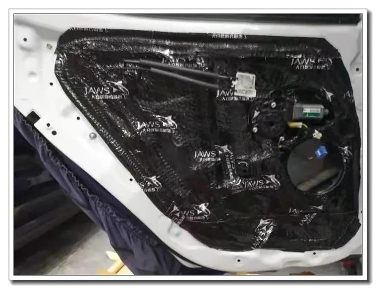 汕头汽车音响改装宝马,汕头专业汽车音响改装年轻人