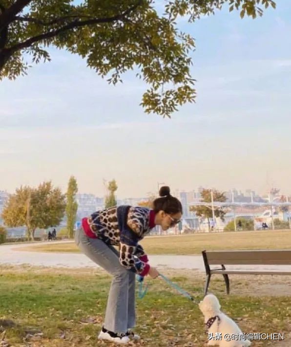 林允儿最新私服照曝光,林允儿休闲装扮穿出女神范儿